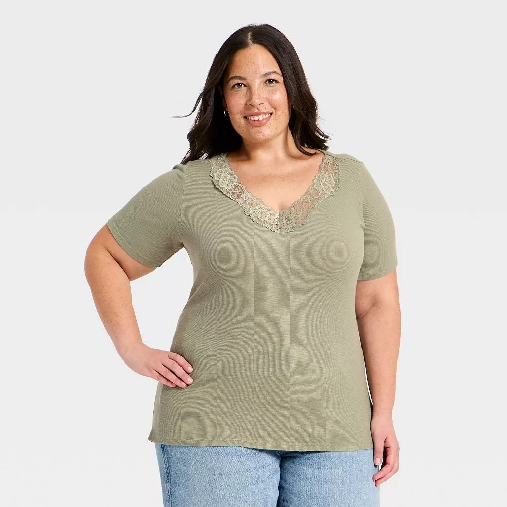 Women's Short Sleeve Lace V-Neck T-Shirt - Universal Thread Green M